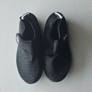 Black Kids Sandals by Racqua, SIZE 34